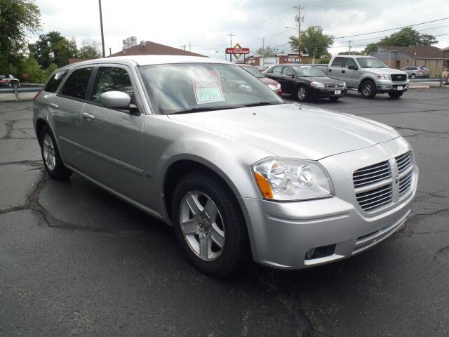 Photo of 2006 Dodge Magnum