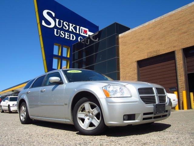 Photo of 2006 Dodge Magnum
