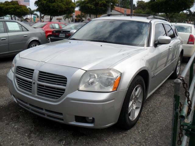 Photo of 2007 Dodge Magnum
