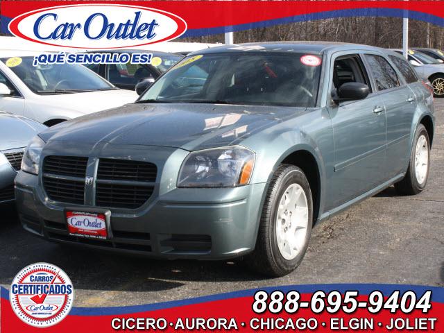 Photo of 2005 Dodge Magnum