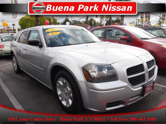 Photo of 2005 Dodge Magnum