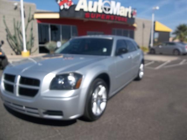 Photo of 2005 Dodge Magnum