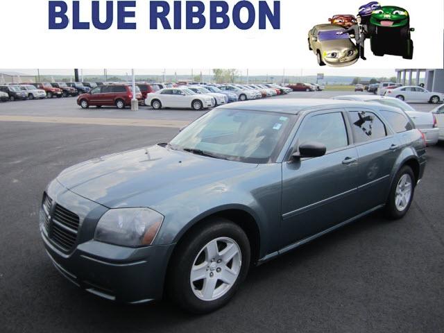 Photo of 2005 Dodge Magnum