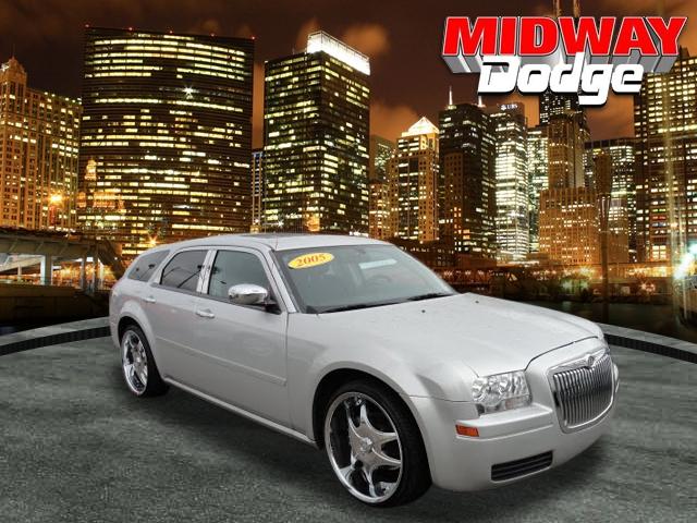 Photo of 2005 Dodge Magnum