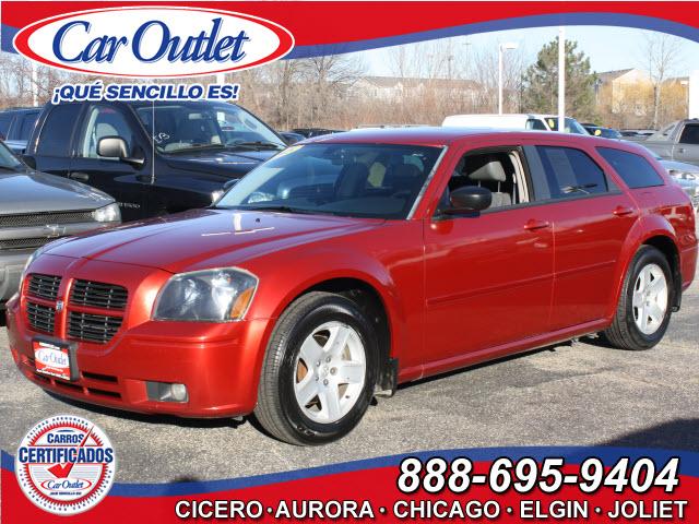 Photo of 2005 Dodge Magnum