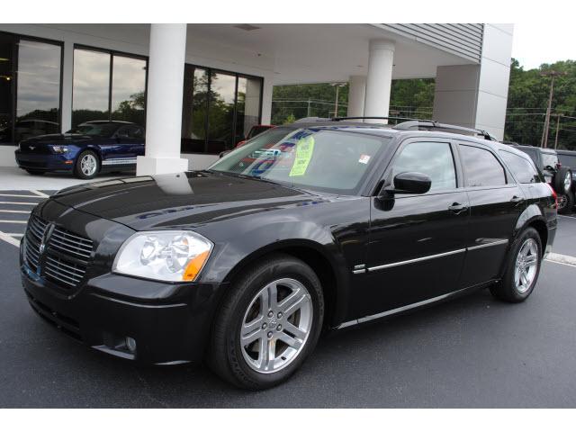 Photo of 2005 Dodge Magnum