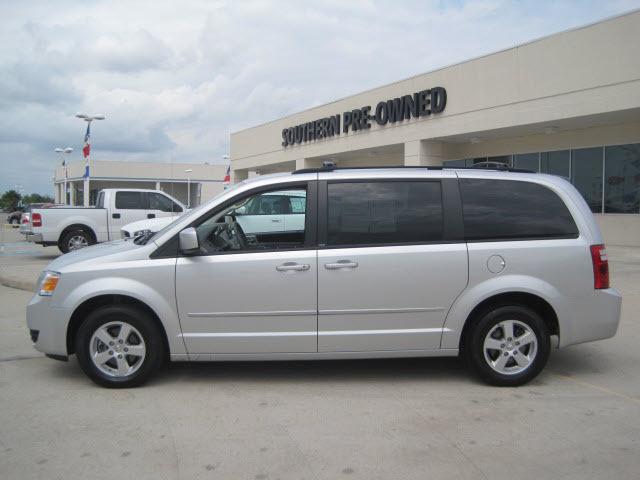 Photo of 2010 Dodge Grand Caravan