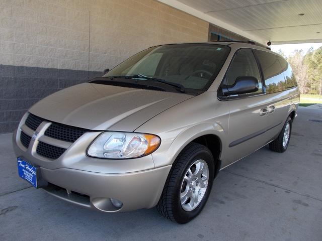 Photo of 2003 Dodge Grand Caravan