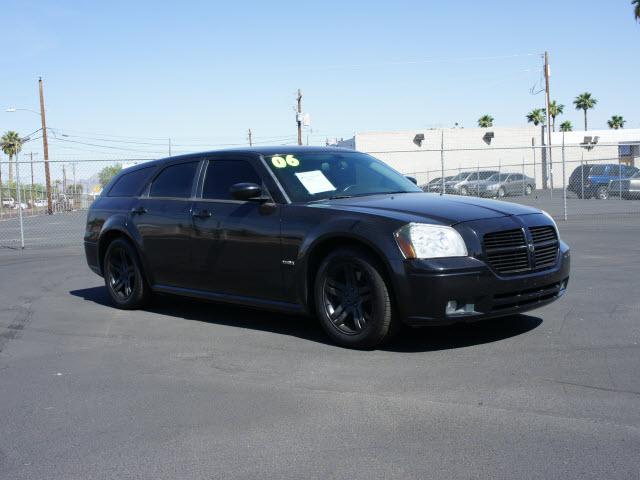 Photo of 2006 Dodge Magnum