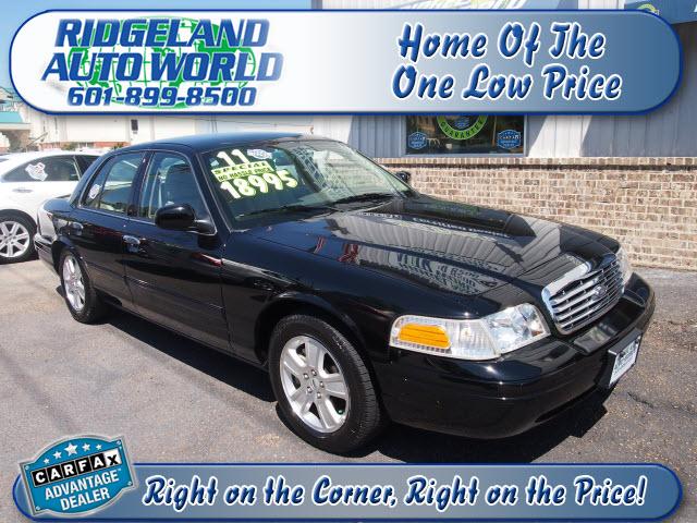 Photo of 2011 Ford Crown Victoria