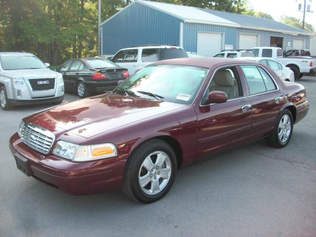 Photo of 2011 Ford Crown Victoria