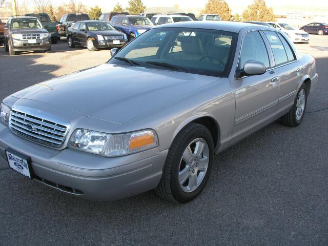 Photo of 2011 Ford Crown Victoria