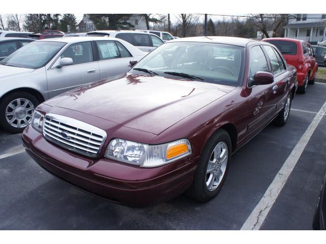 Photo of 2011 Ford Crown Victoria