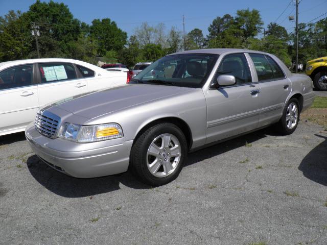 Photo of 2011 Ford Crown Victoria