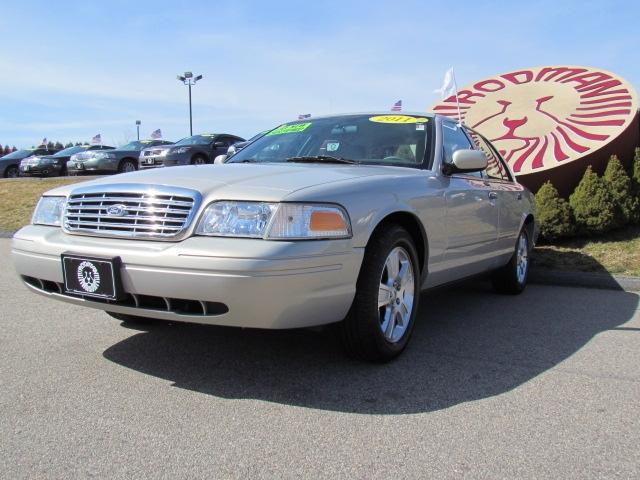 Photo of 2011 Ford Crown Victoria