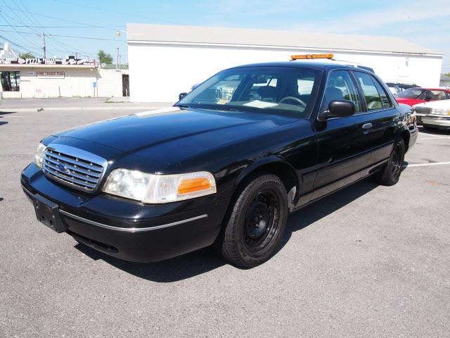 Photo of 2001 Ford Crown Victoria