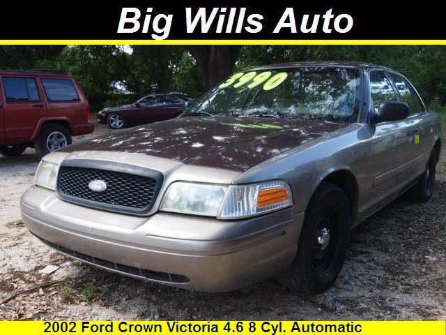 Photo of 2002 Ford Crown Victoria