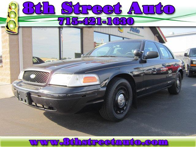 Photo of 2004 Ford Crown Victoria