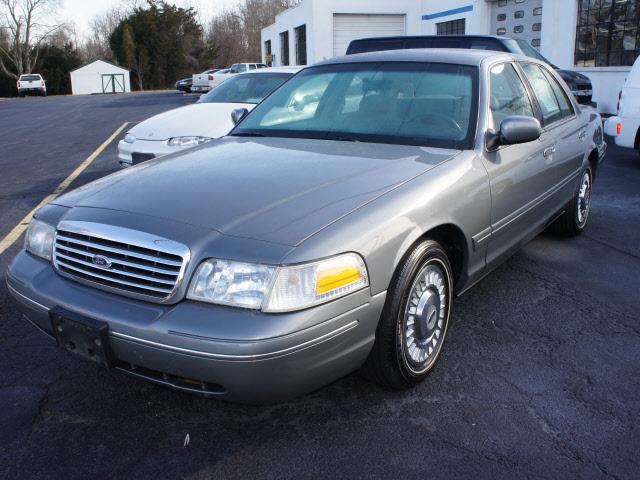 Photo of 1999 Ford Crown Victoria