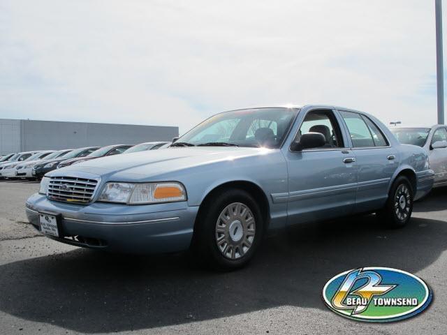 Photo of 2003 Ford Crown Victoria