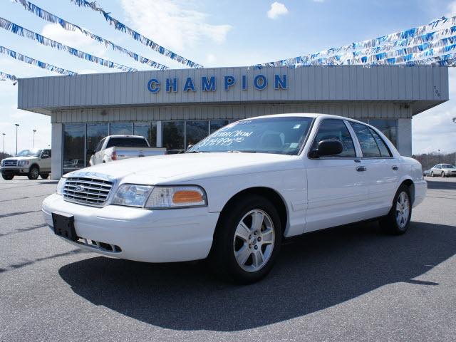 Photo of 2008 Ford Crown Victoria