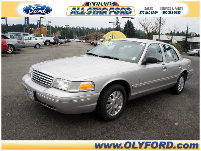 Photo of 2005 Ford Crown Victoria