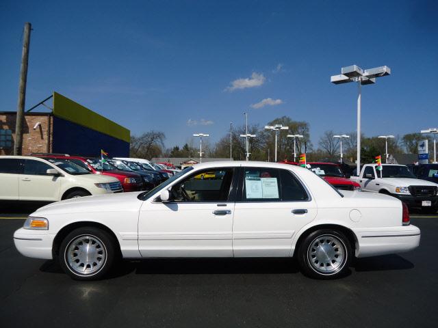 Photo of 1999 Ford Crown Victoria