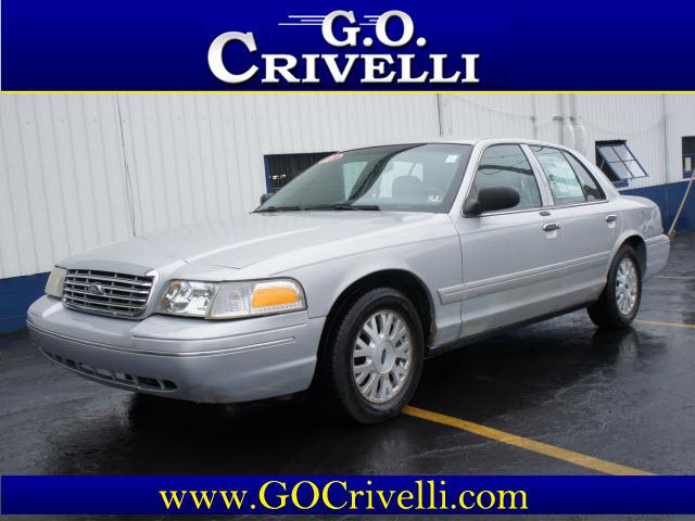 Photo of 2003 Ford Crown Victoria