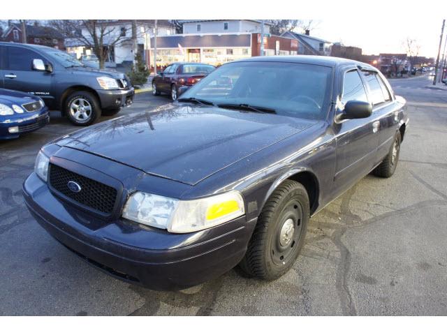 Photo of 2003 Ford Crown Victoria