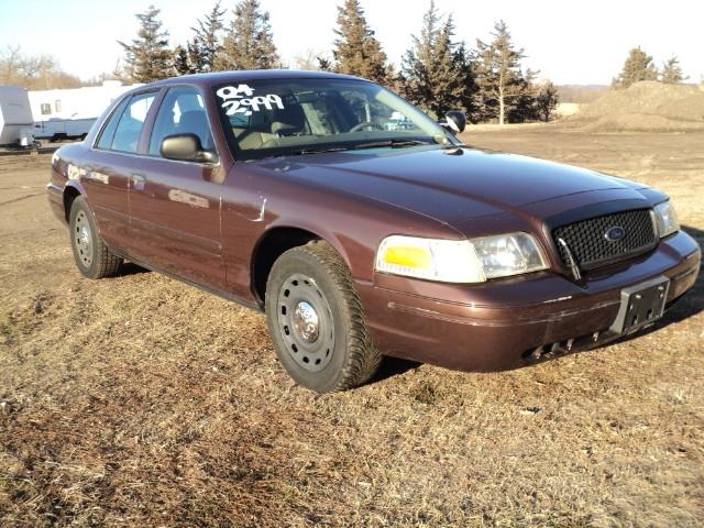 Photo of 2004 Ford Crown Victoria