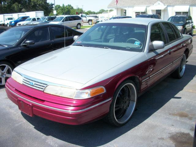 Photo of 1994 Ford Crown Victoria