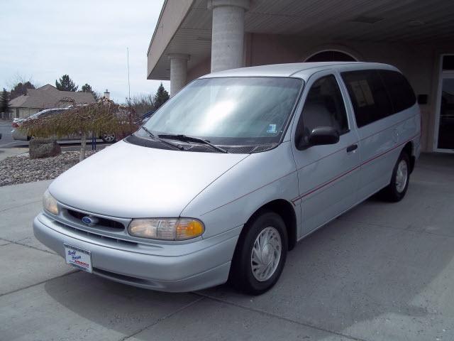 Photo of 1996 Ford Windstar