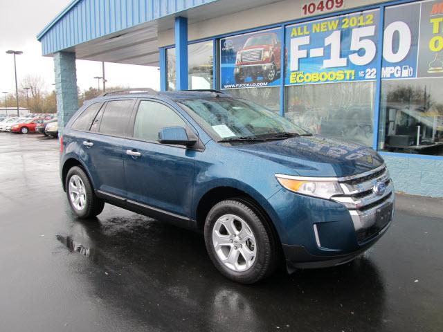 Photo of 2011 Ford Edge