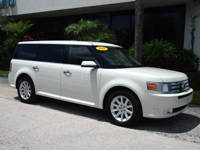 Photo of 2011 Ford Flex