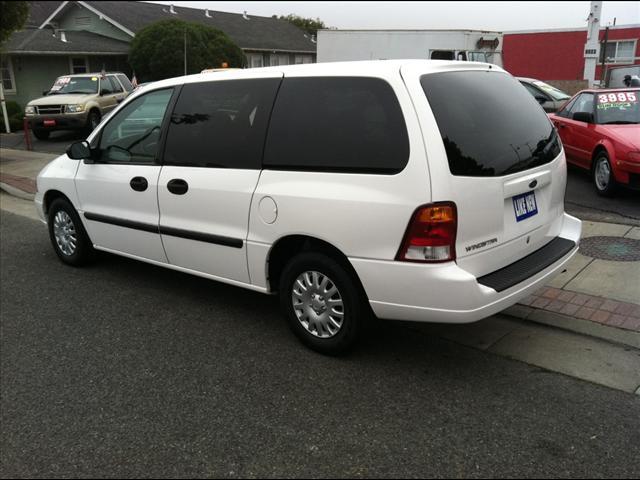 Photo of 2003 Ford Windstar