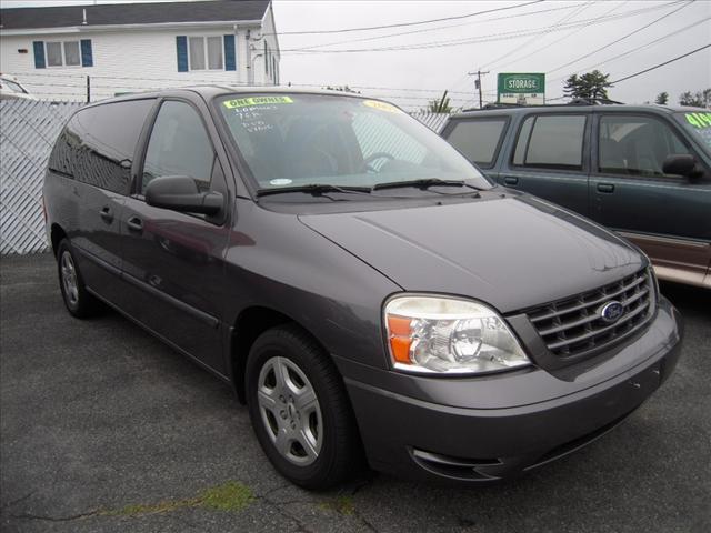 Photo of 2005 Ford Freestar