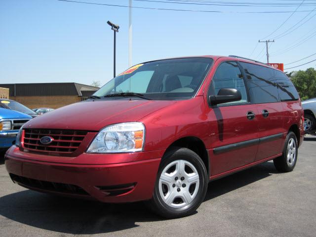 Photo of 2005 Ford Freestar