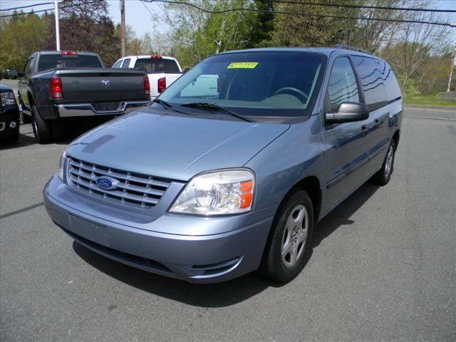 Photo of 2004 Ford Freestar
