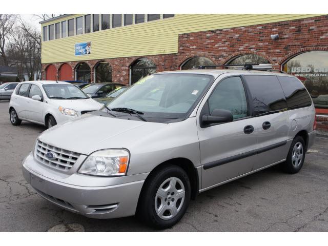 Photo of 2004 Ford Freestar