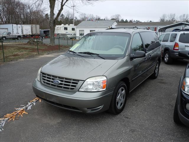 Photo of 2005 Ford Freestar