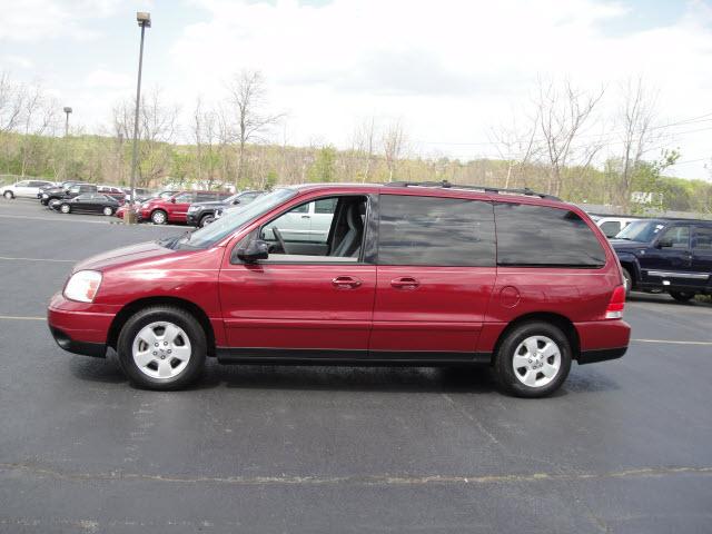 Photo of 2004 Ford Freestar