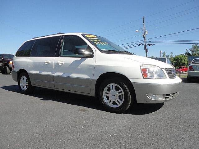 Photo of 2004 Ford Freestar