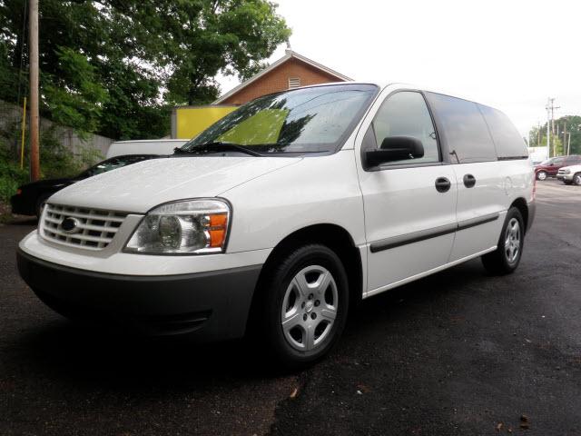 Photo of 2006 Ford Freestar
