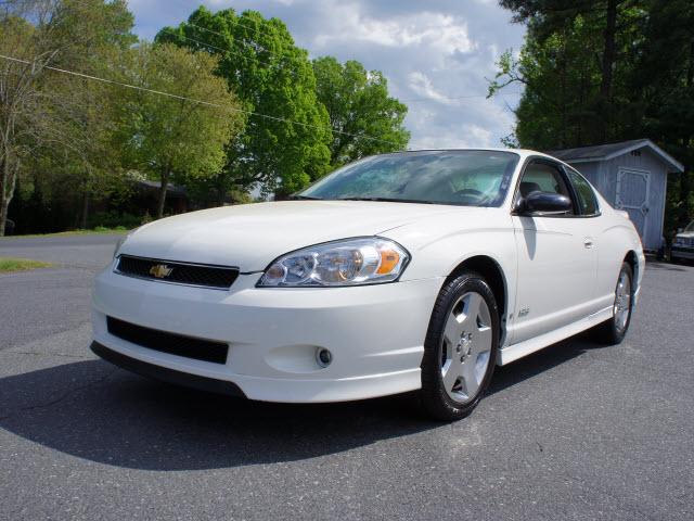Photo of 2007 Chevrolet Monte Carlo