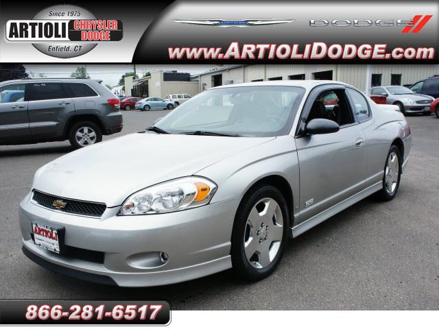 Photo of 2006 Chevrolet Monte Carlo