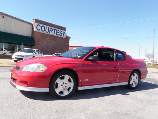Photo of 2006 Chevrolet Monte Carlo