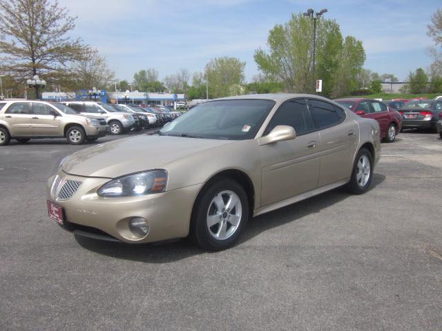 Photo of 2005 Pontiac Grand Prix