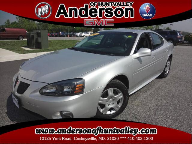 Photo of 2004 Pontiac Grand Prix