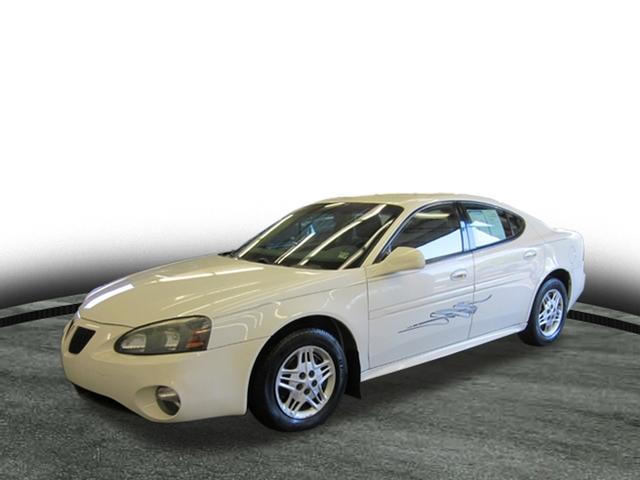 Photo of 2004 Pontiac Grand Prix