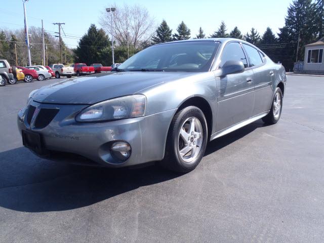 Photo of 2004 Pontiac Grand Prix